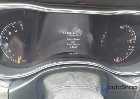 2015 Jeep Grand Cherokee High Altitude z USA, uszkodzony, nr VIN 1C4RJECG8FC137639